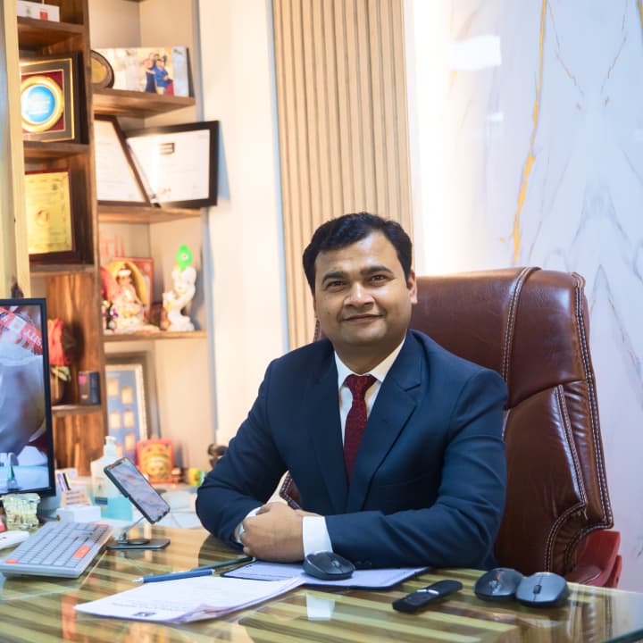 DR. MANISH KR. VISHNOI